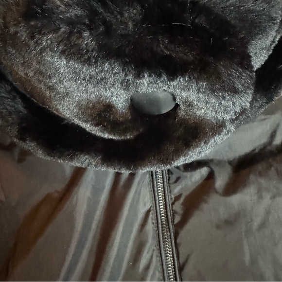 Sam Edelman black Puffer coat with removable faux fur shawl! - Picture 4 of 13